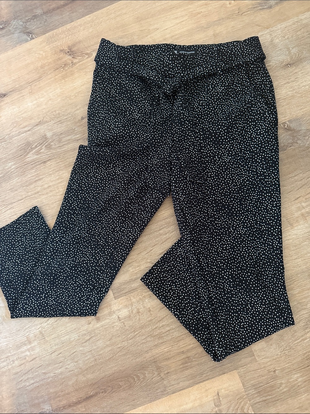 Jules & Leopold Black Ankle Pants with White Dot Print